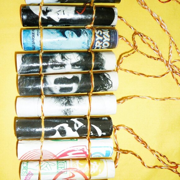 Portable and artistic belt made of cardboard dynamite sticks and posters - Picture 3 of 16